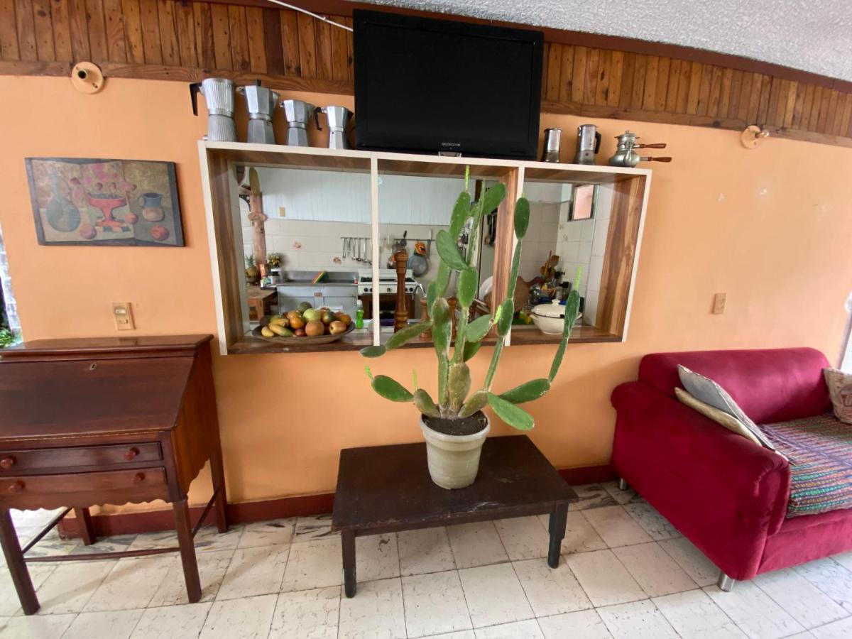 Hostal Casa Las Tias Медельин Экстерьер фото