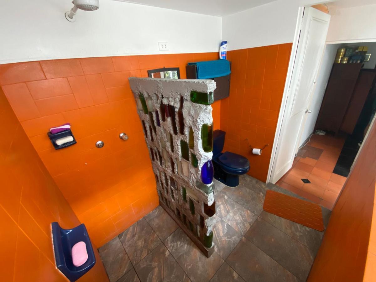 Hostal Casa Las Tias Медельин Экстерьер фото