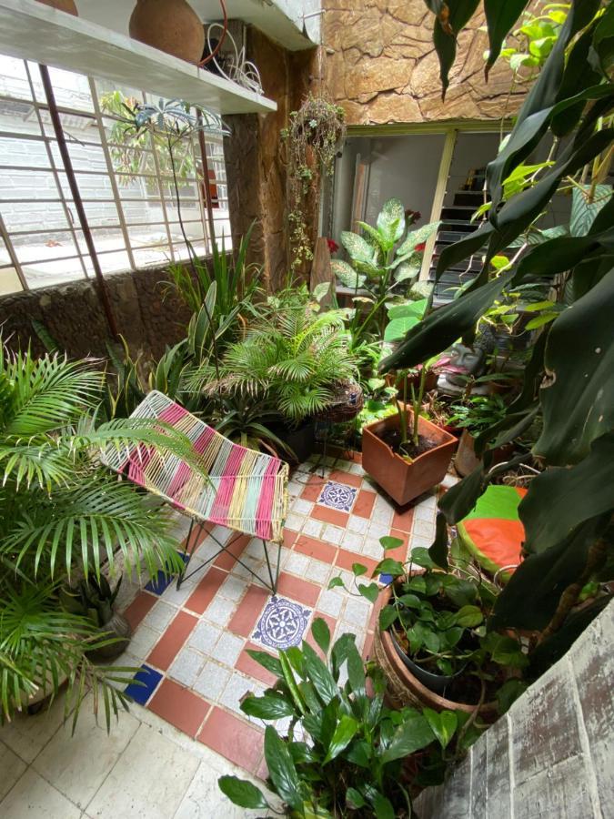 Hostal Casa Las Tias Медельин Экстерьер фото